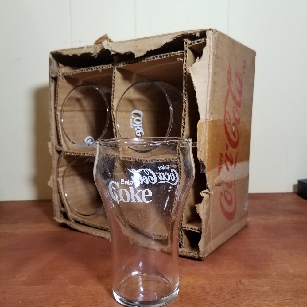 Vintage Coca Cola Glasses & Original Box
